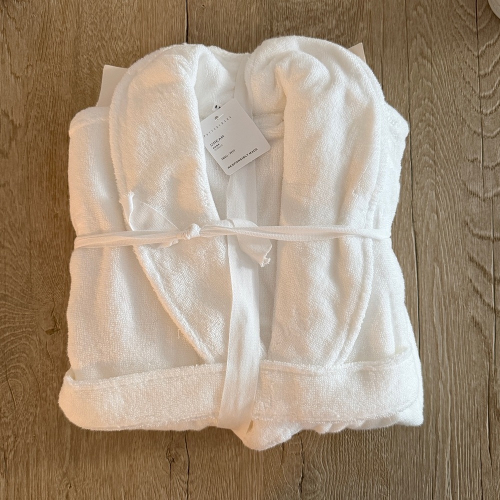 Pottery Barn White Robe - Picture 2 of 3